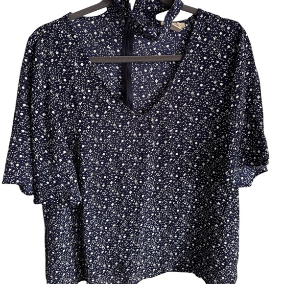 Lucky Brand Tops - Lucky Brand Dusty Floral High neck top